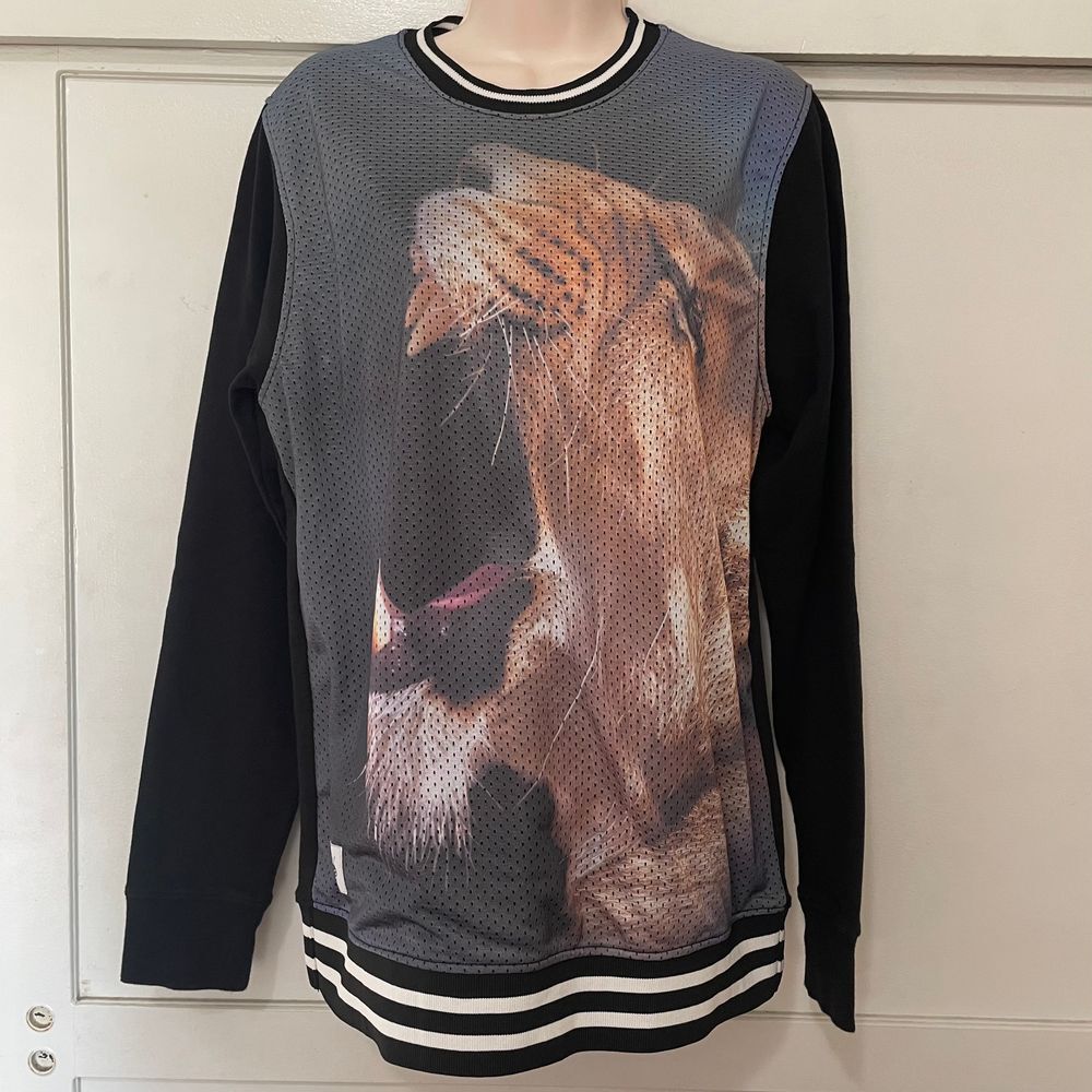 NAPPY TABS pullover Sweatshirt Mens Small Black Lion Mesh Stretch Urban USA‎